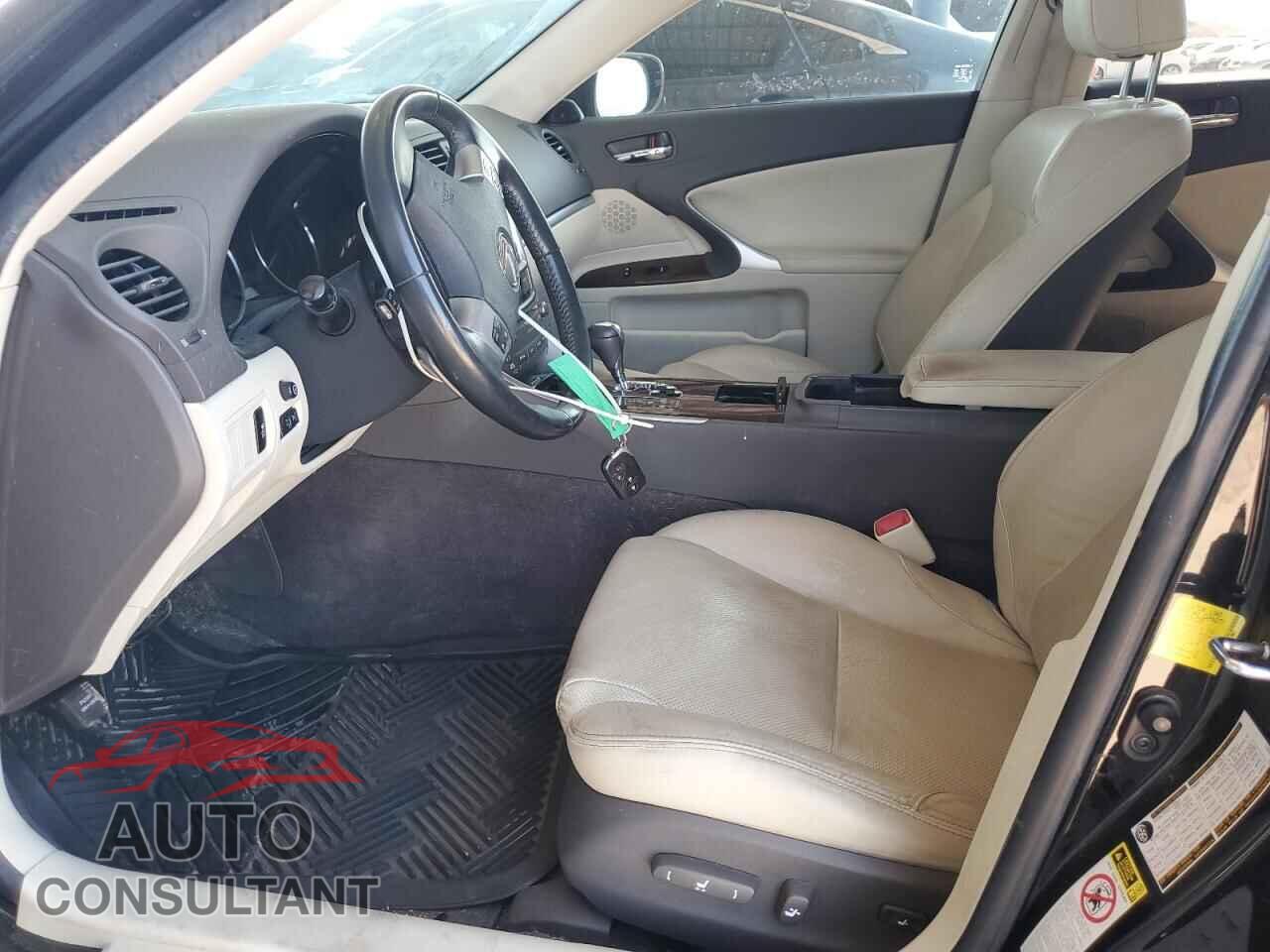 LEXUS IS 2012 - JTHBF5C28C5170047