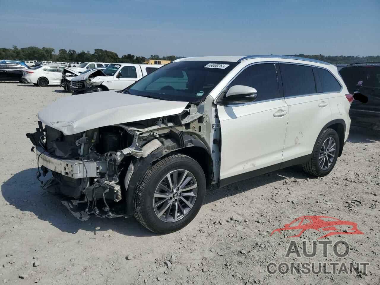 TOYOTA HIGHLANDER 2019 - 5TDJZRFH5KS581278