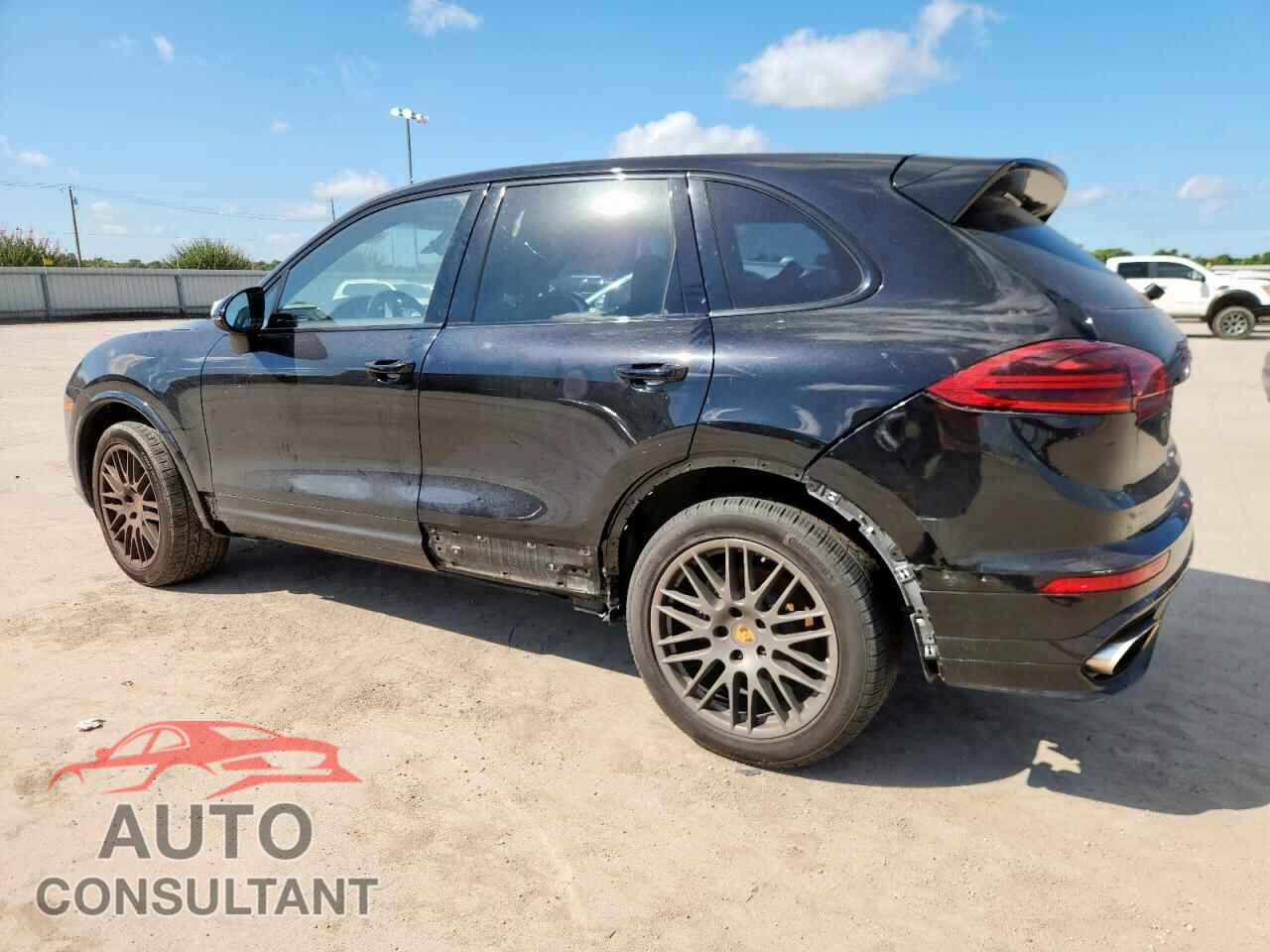 PORSCHE CAYENNE 2017 - WP1AA2A23HKA91406