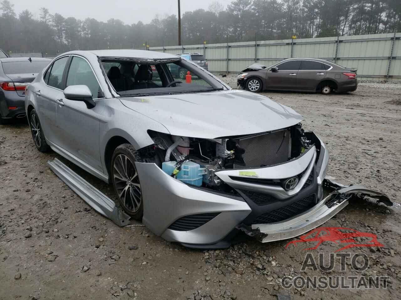 TOYOTA CAMRY 2018 - 4T1B11HKXJU081614