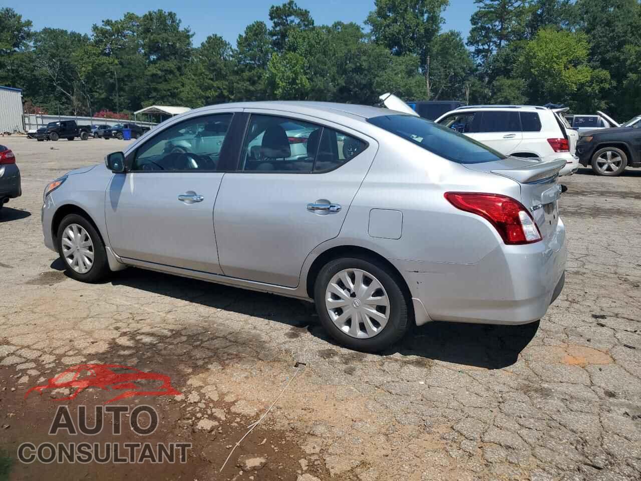 NISSAN VERSA 2019 - 3N1CN7AP3KL881532