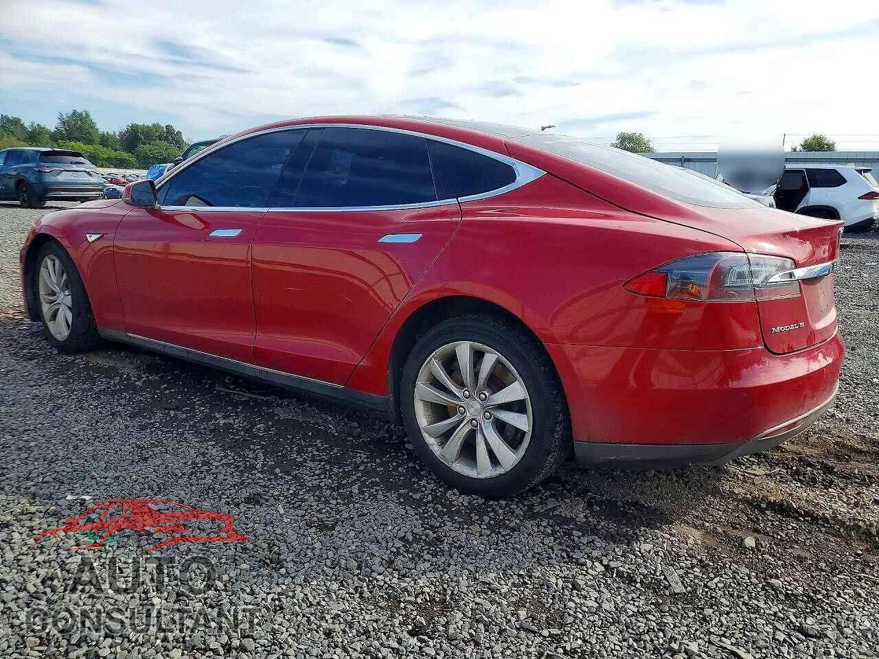 TESLA MODEL S 2015 - 5YJSA1S24FF085977
