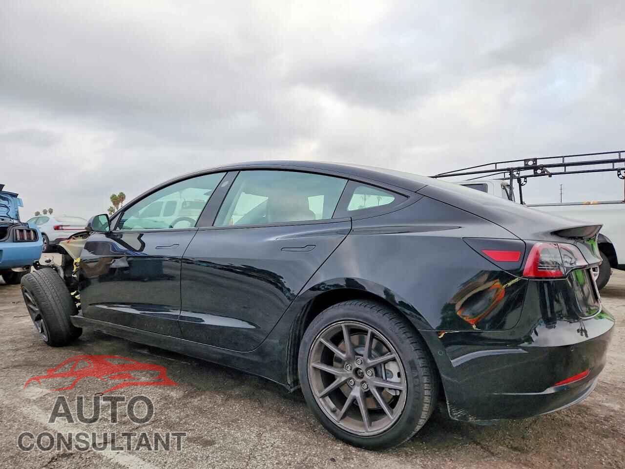 TESLA MODEL 3 2021 - 5YJ3E1EA9MF940052