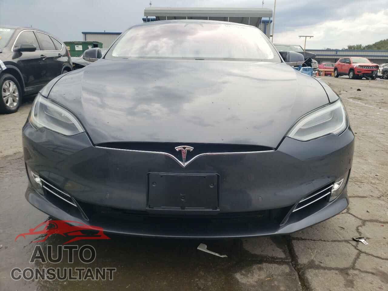 TESLA MODEL S 2018 - 5YJSA1E28JF267847