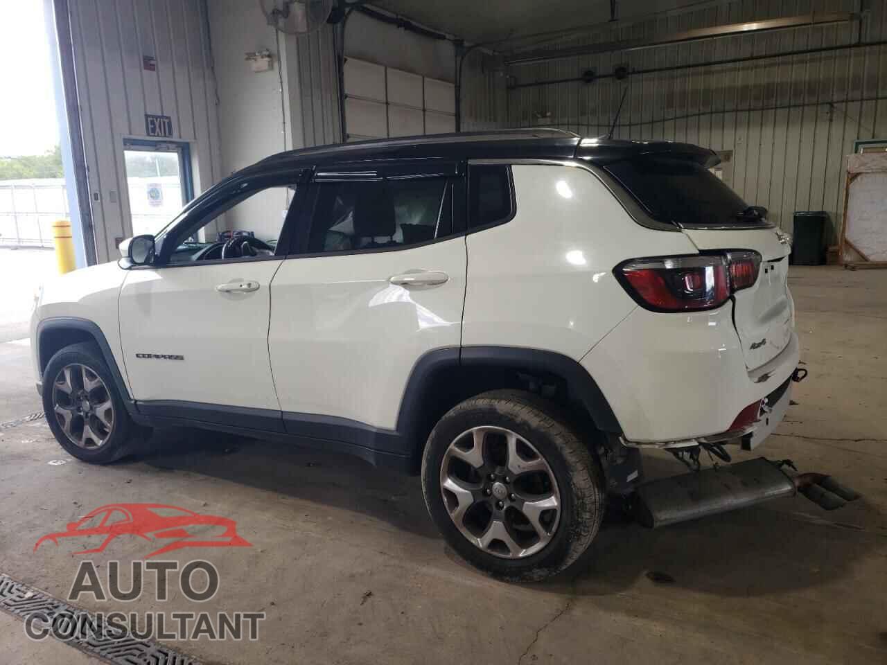 JEEP COMPASS 2018 - 3C4NJDCB4JT212590