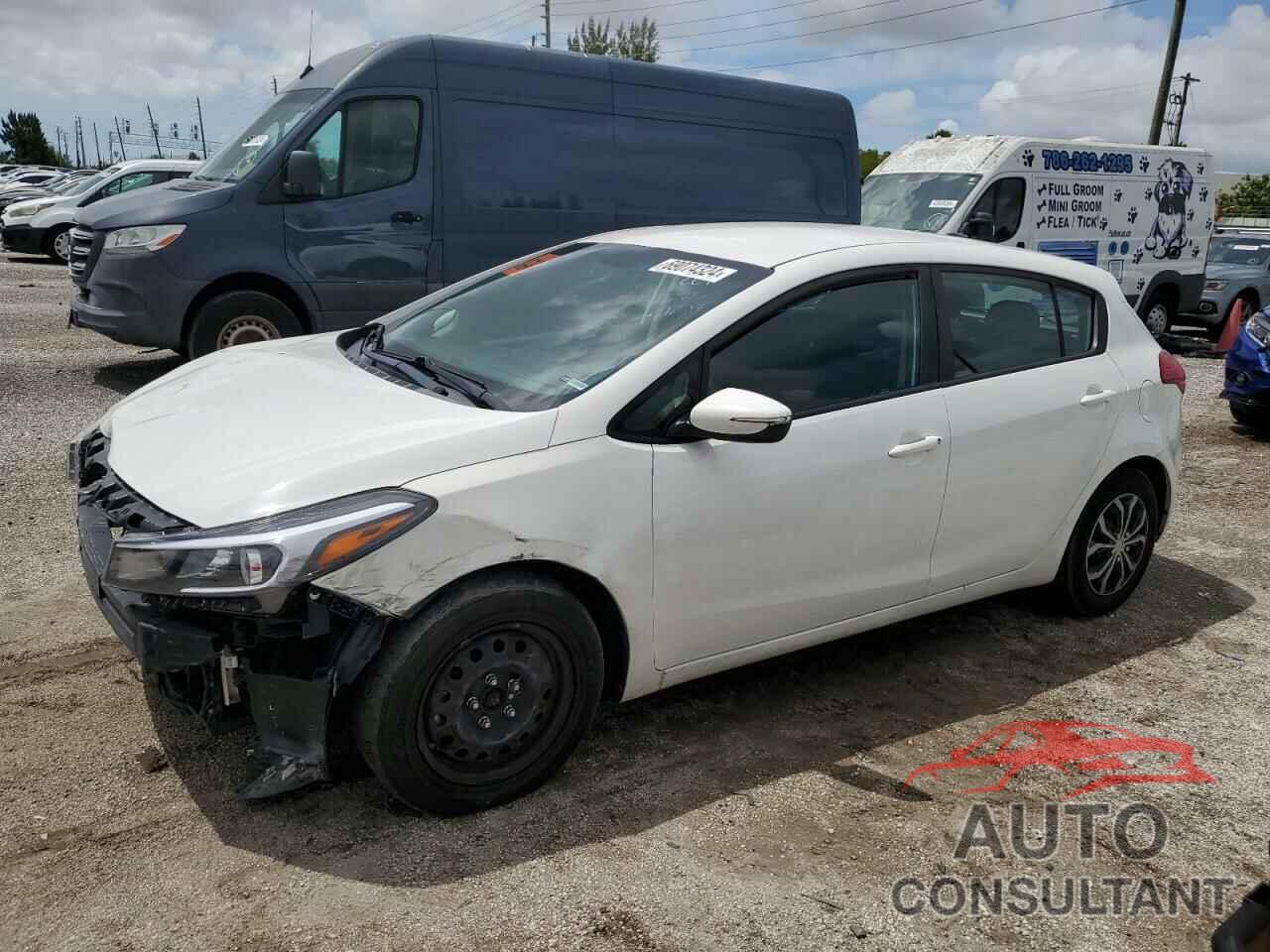 KIA FORTE 2018 - KNAFK5A83J5772970