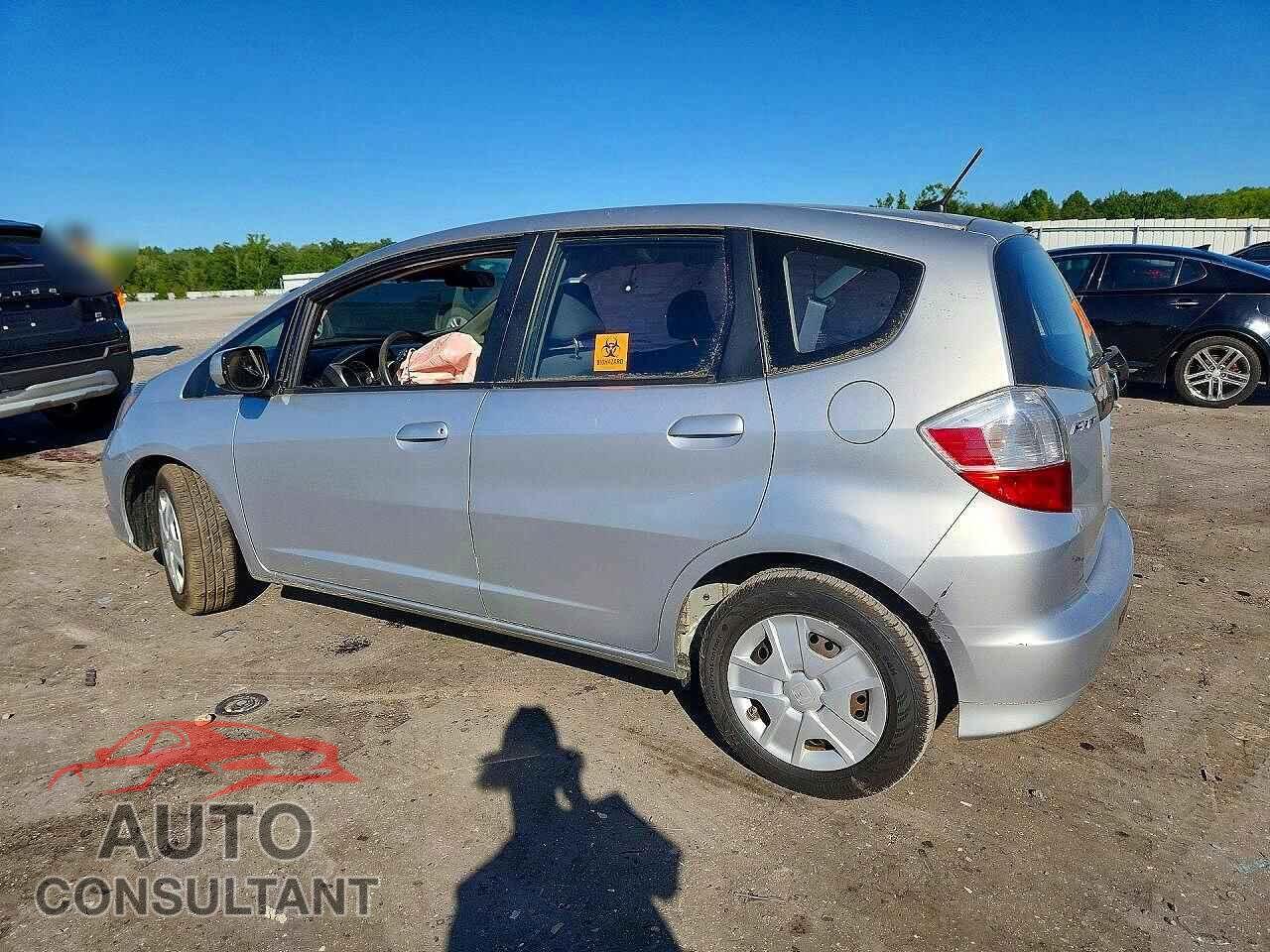 HONDA FIT 2012 - JHMGE8H38CS008948