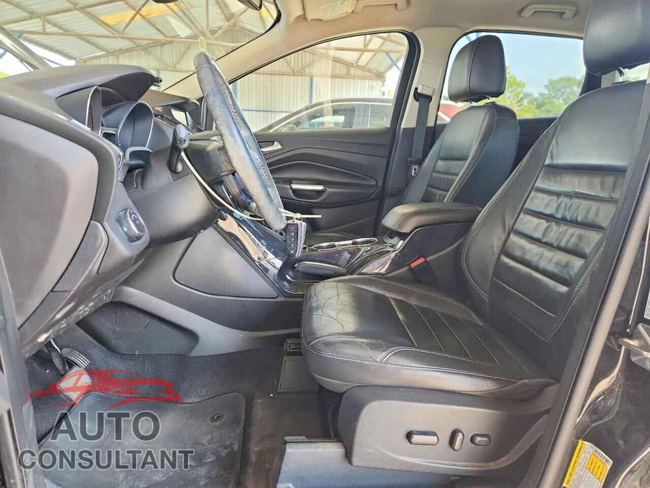 FORD ESCAPE 2015 - 1FMCU0J97FUA19947