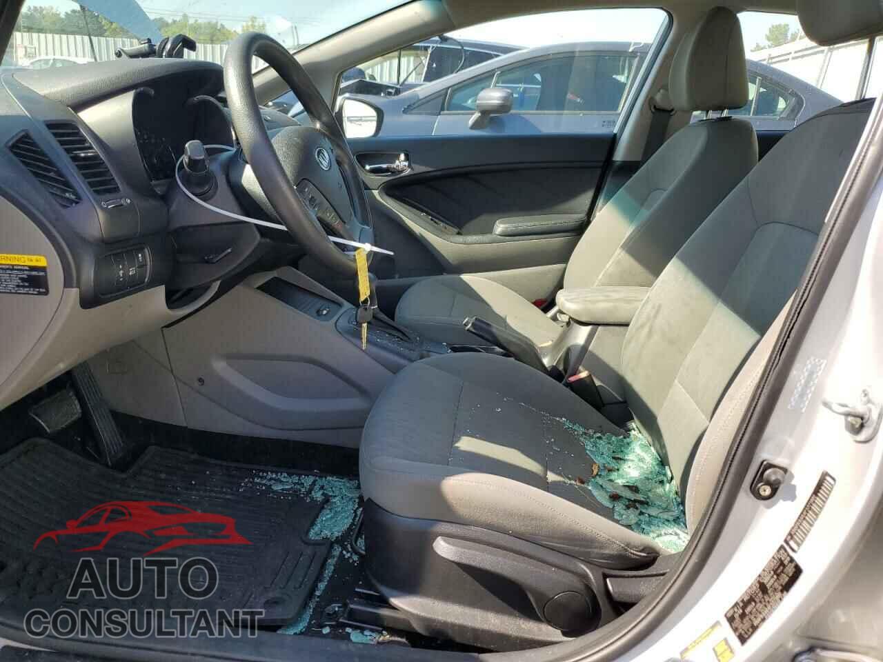 KIA FORTE 2015 - KNAFK4A64F5371881