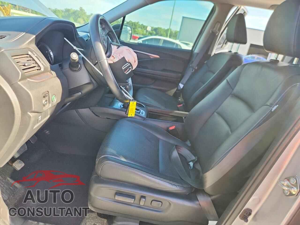 HONDA RIDGELINE 2019 - 5FPYK3F6XKB014381