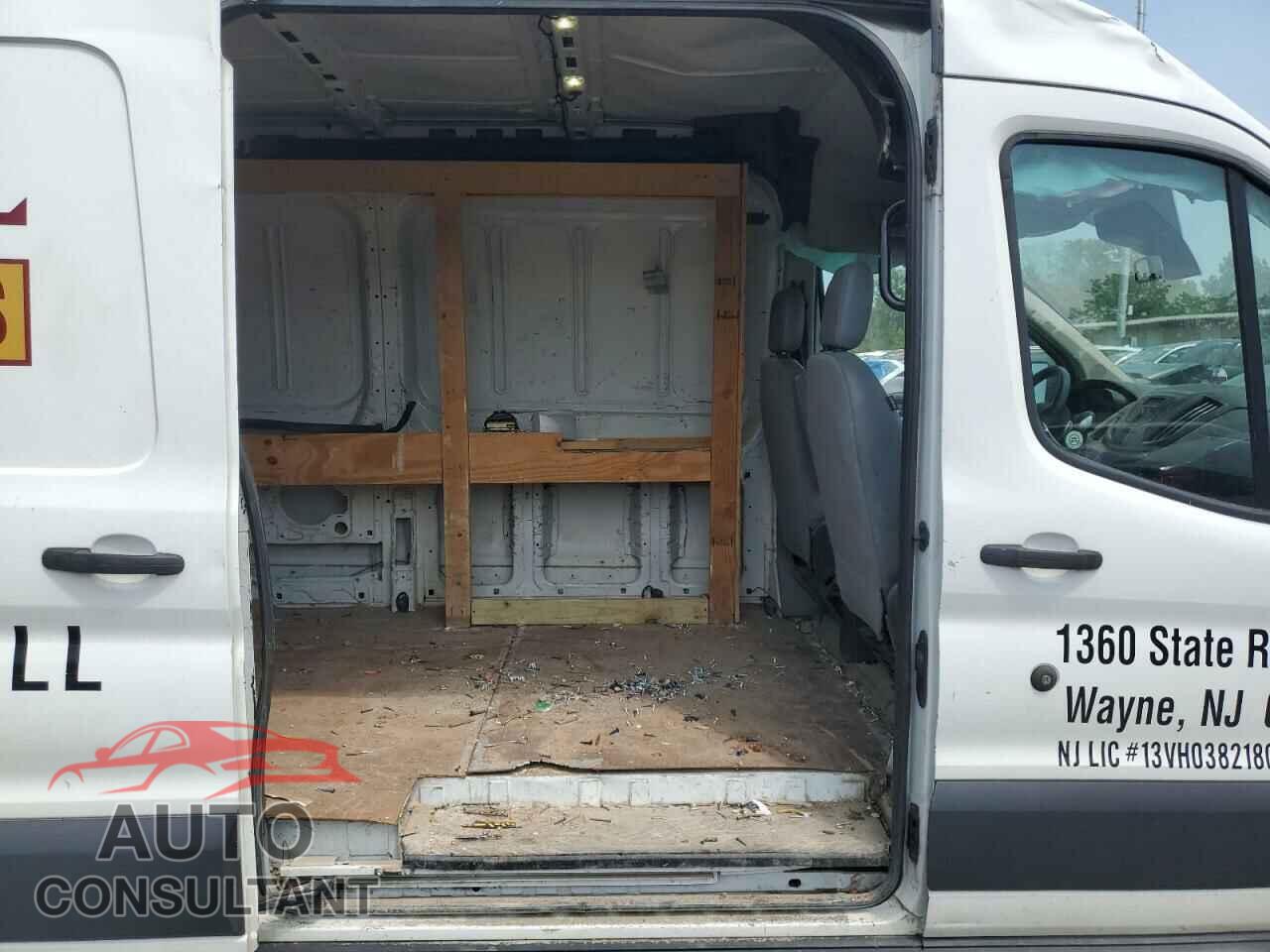 FORD TRANSIT 2017 - 1FTYR2CM4HKB52561