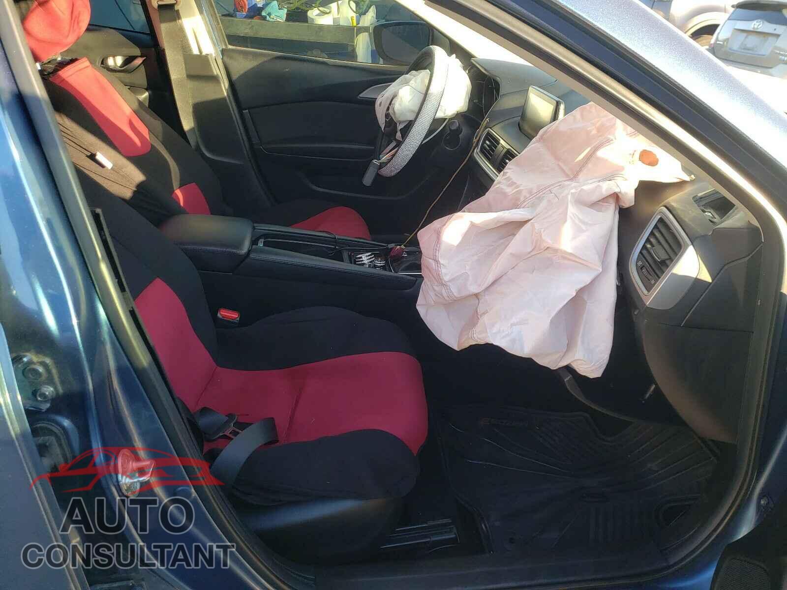 MAZDA 3 2017 - 3MZBN1U73HM107721