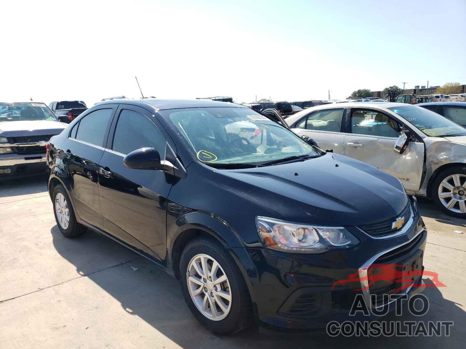 CHEVROLET SONIC 2018 - 1G1JD5SH9J4119340