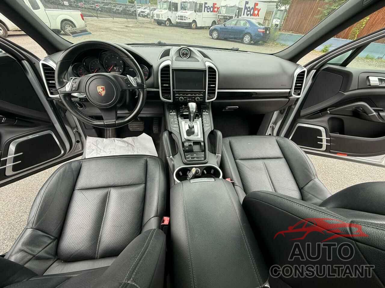 PORSCHE CAYENNE 2012 - WP1AA2A23CLA09161