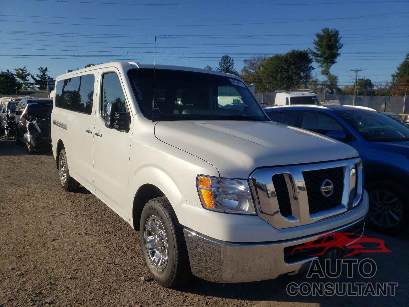 NISSAN NV 2017 - 5BZAF0AA5HN850490