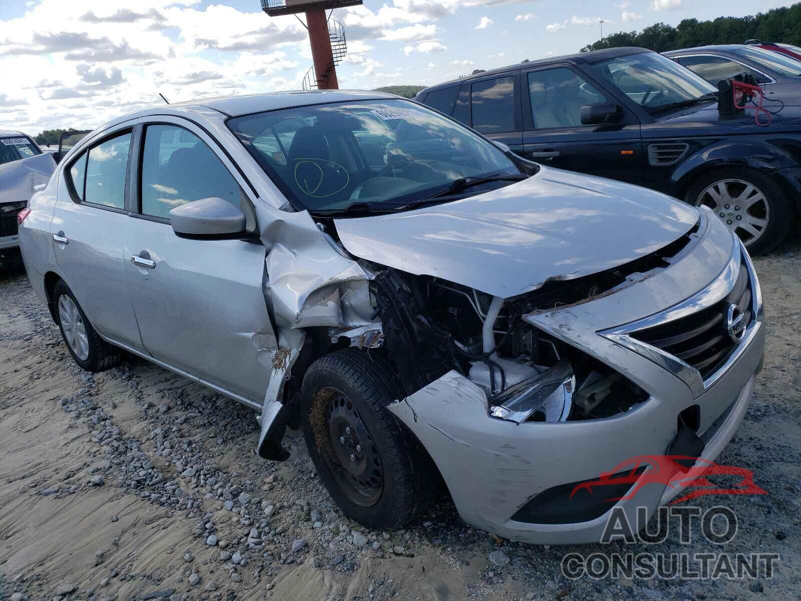 NISSAN VERSA 2017 - 3N1CN7AP3HL899019