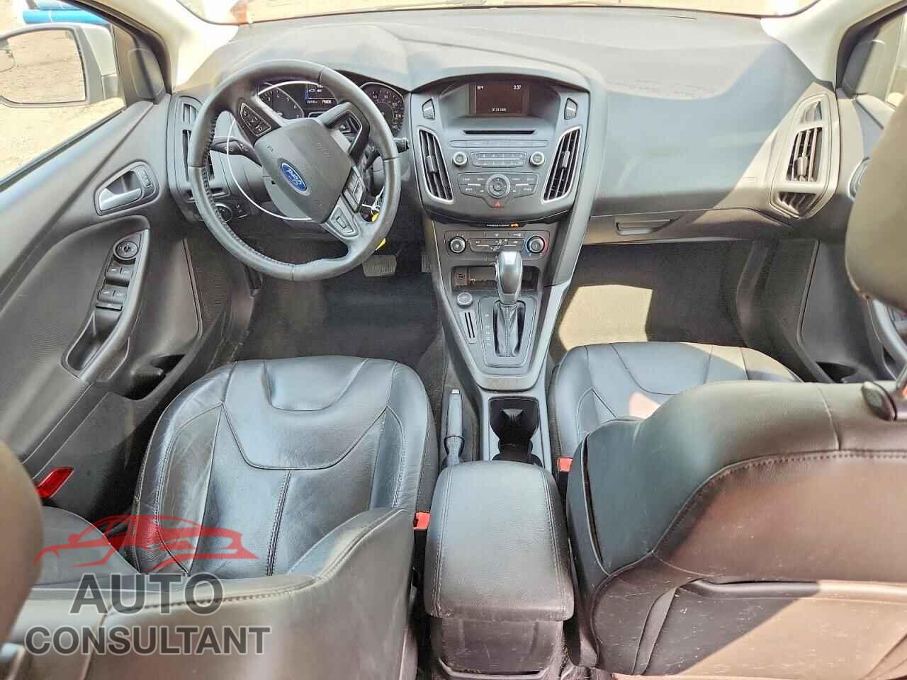 FORD FOCUS 2015 - 1FADP3K22FL283818