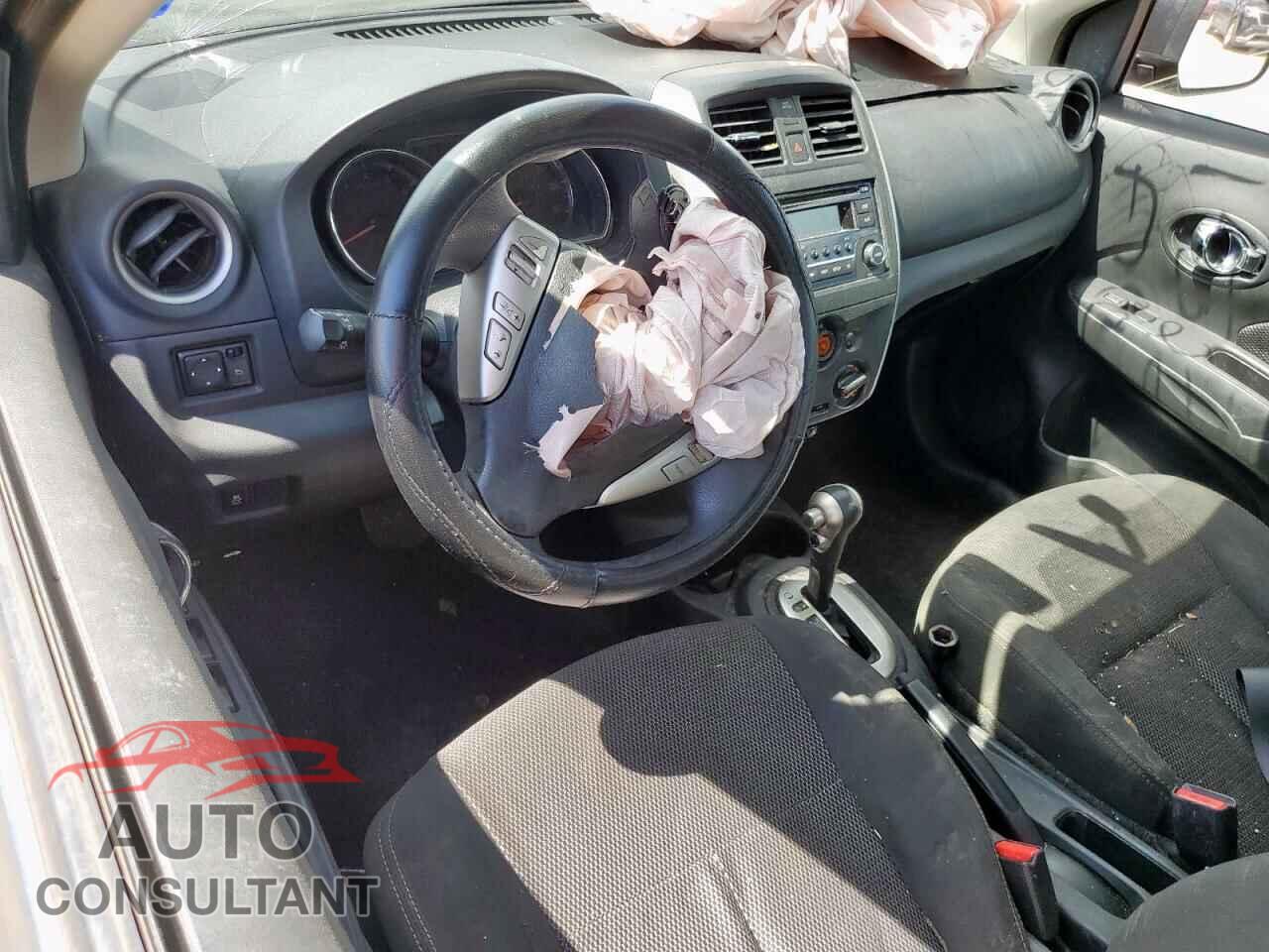 NISSAN VERSA 2017 - 3N1CN7AP1HL827610