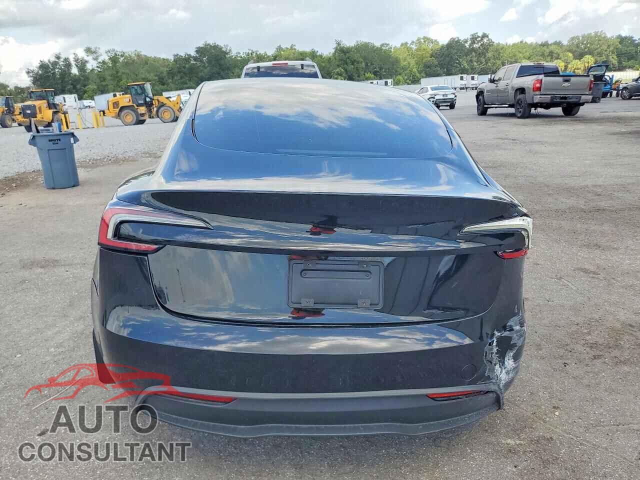TESLA MODEL 3 2024 - 5YJ3E1EA4RF735407