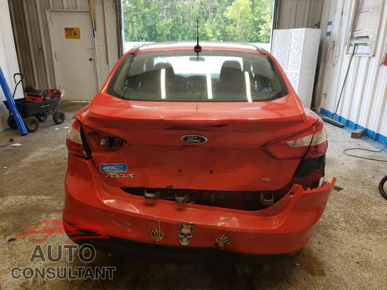 FORD FOCUS 2014 - 1FADP3F25EL400400