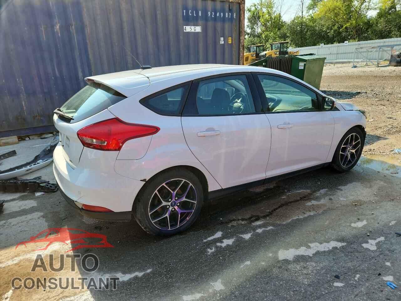FORD FOCUS 2017 - 1FADP3M29HL205827