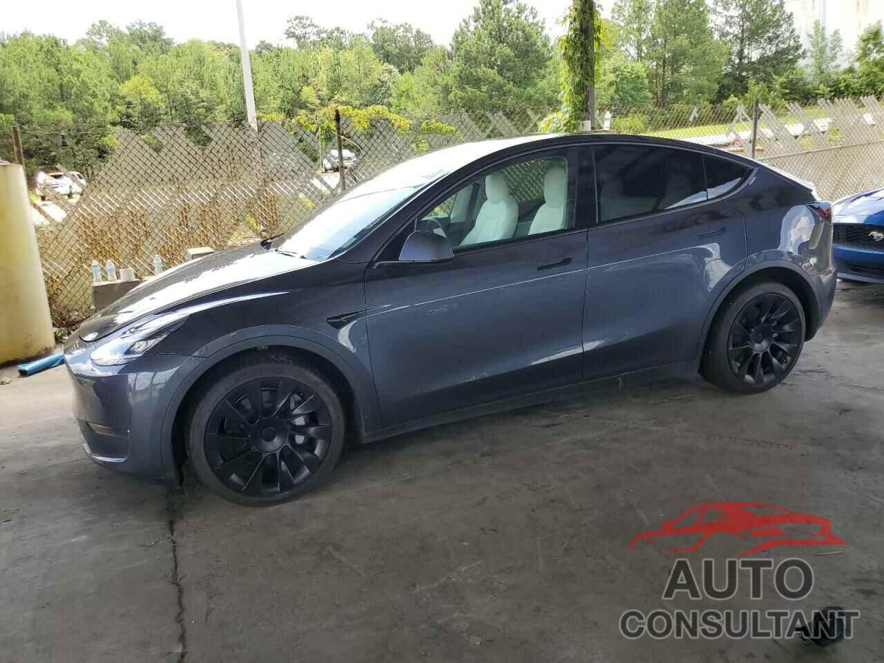 TESLA MODEL Y 2021 - 5YJYGDEE1MF080989