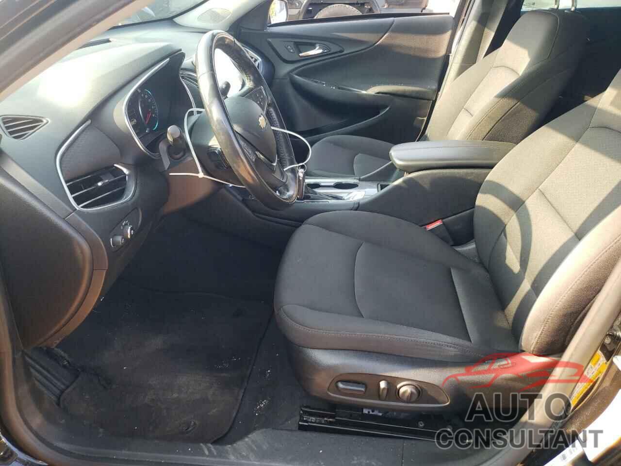 CHEVROLET MALIBU 2018 - 1G1ZD5ST9JF250215