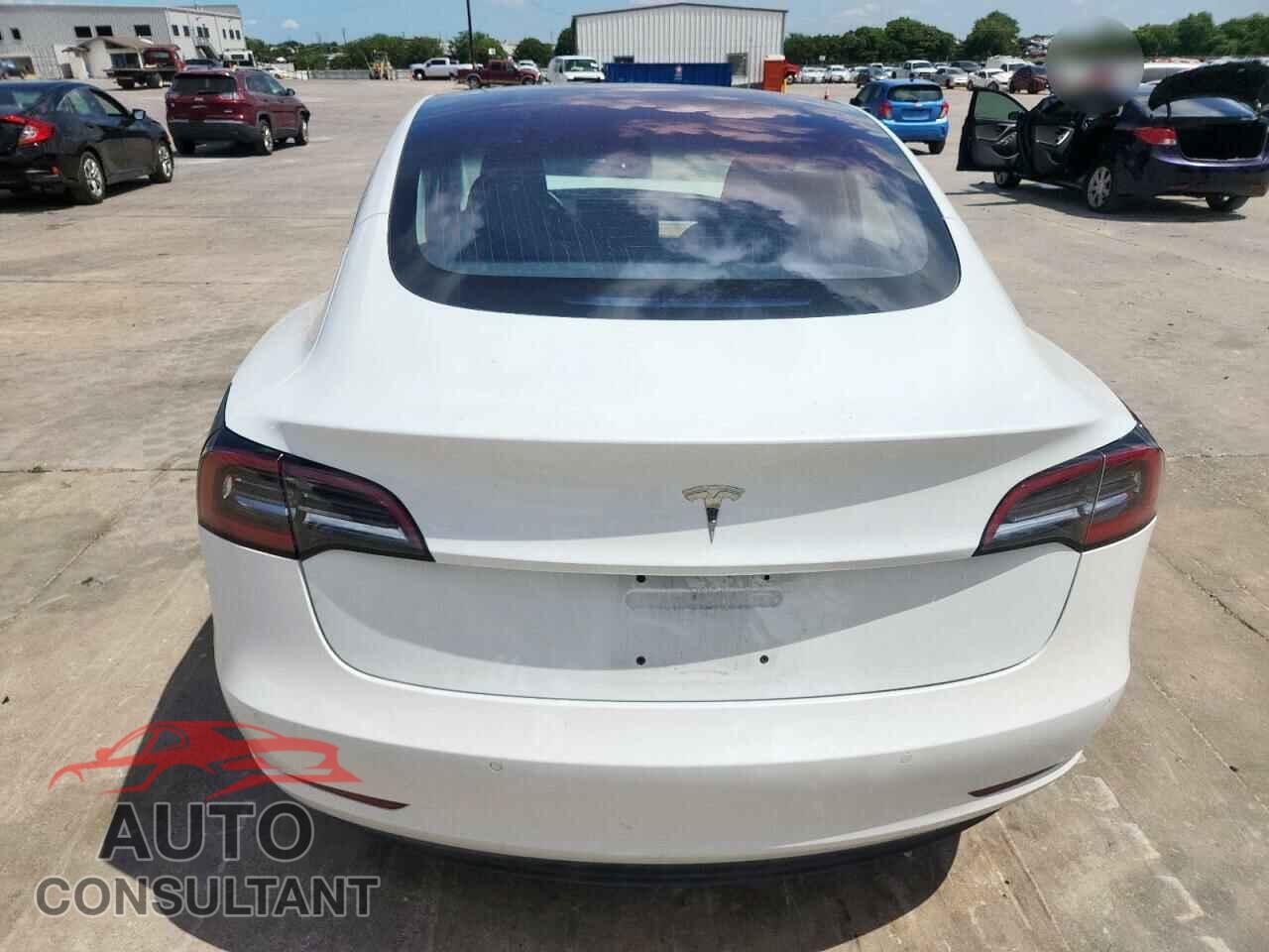 TESLA MODEL 3 2018 - 5YJ3E1EA4JF007543