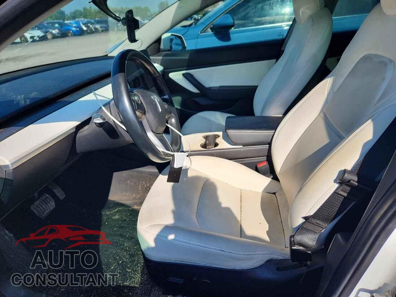 TESLA MODEL 3 2019 - 5YJ3E1EA2KF417808
