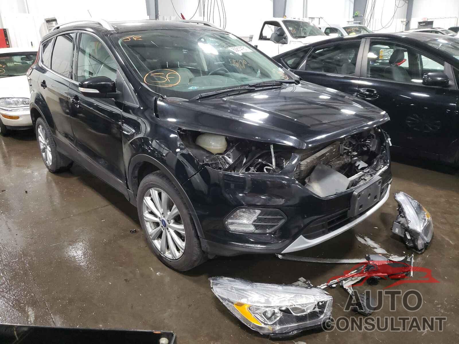 FORD ESCAPE 2017 - 1FMCU9J99HUC56172