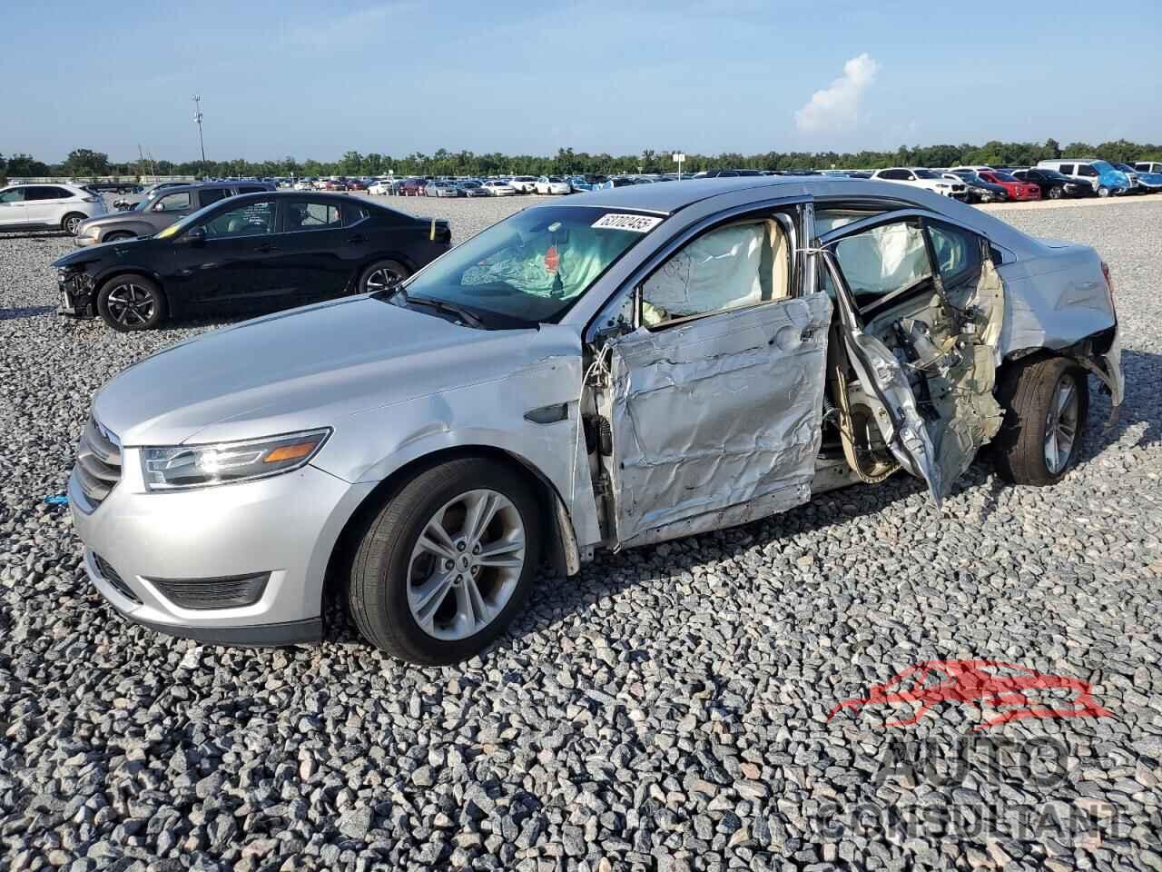 FORD TAURUS 2018 - 1FAHP2D84JG129254