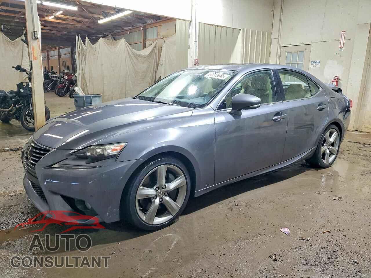 LEXUS IS 2014 - JTHBE1D27E5000761