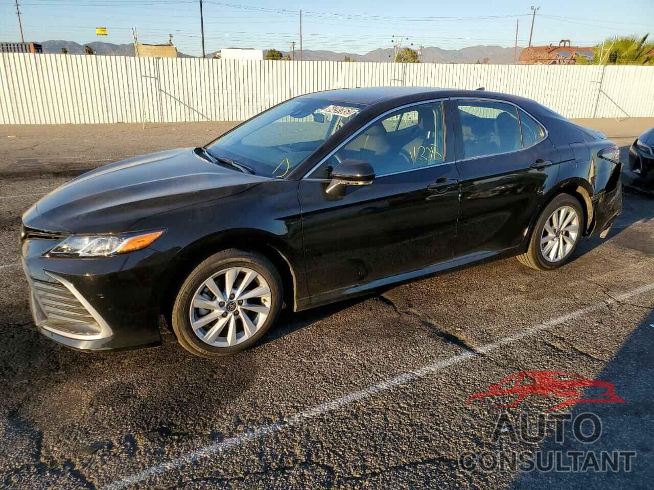 TOYOTA CAMRY 2022 - 4T1C11BK3NU061658
