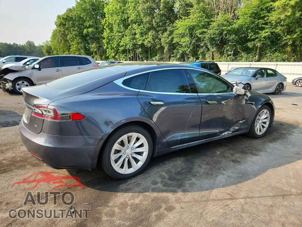TESLA MODEL S 2017 - 5YJSA1E15HF200057