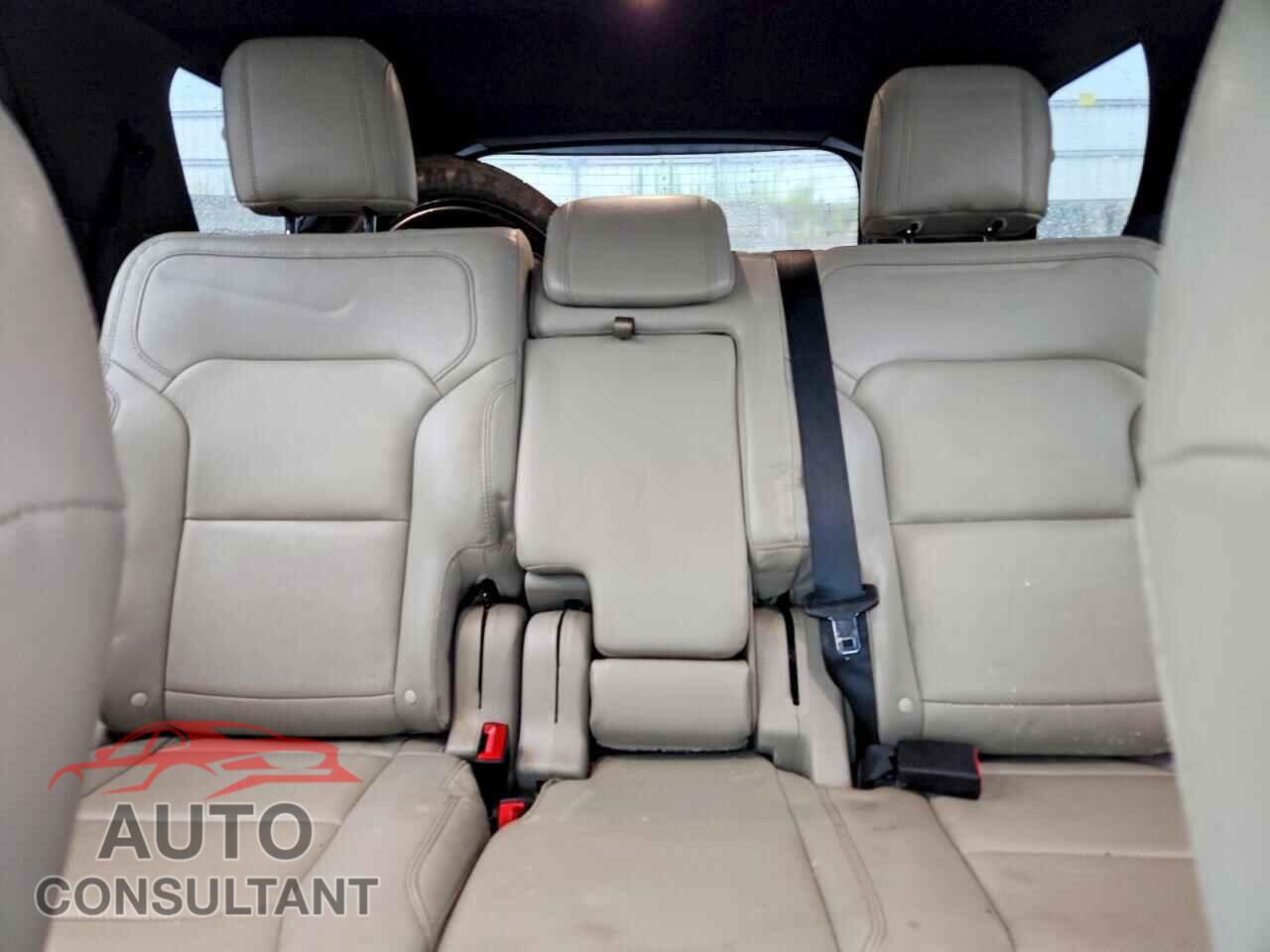 FORD EXPLORER 2018 - 1FM5K8F87JGB50932