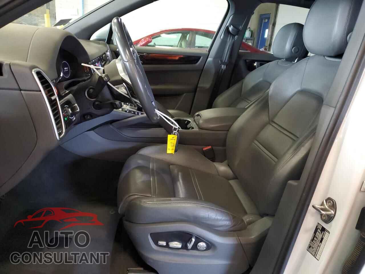 PORSCHE CAYENNE 2019 - WP1AA2AY5KDA17856