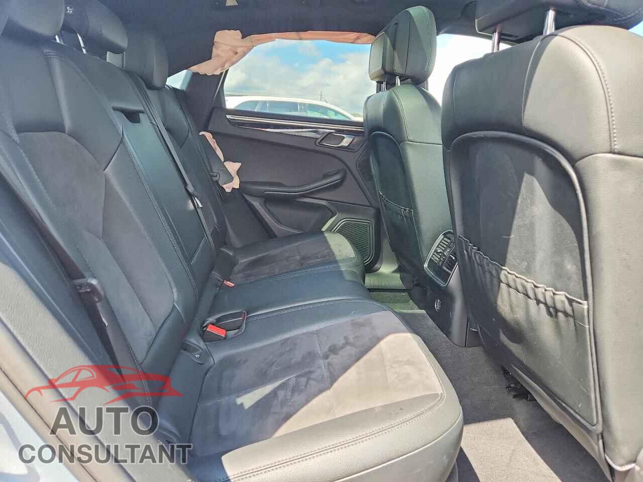 PORSCHE MACAN 2018 - WP1AA2A51JLB01702
