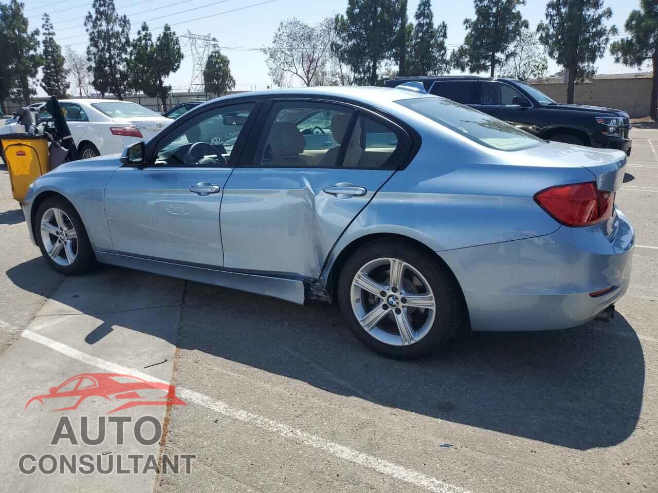 BMW 3 SERIES 2013 - WBA3C1C50DF437577