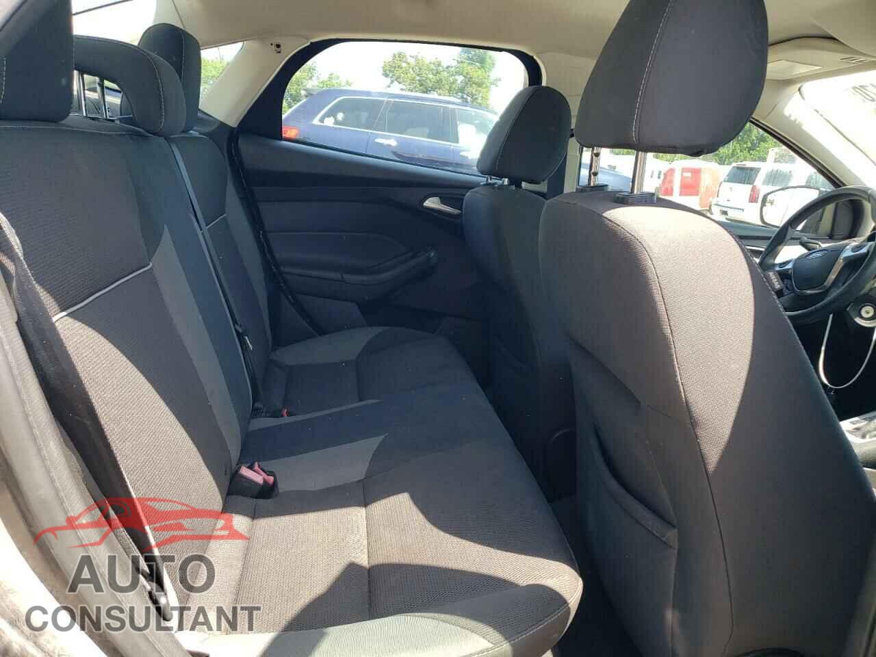 FORD FOCUS 2014 - 1FADP3F29EL158372