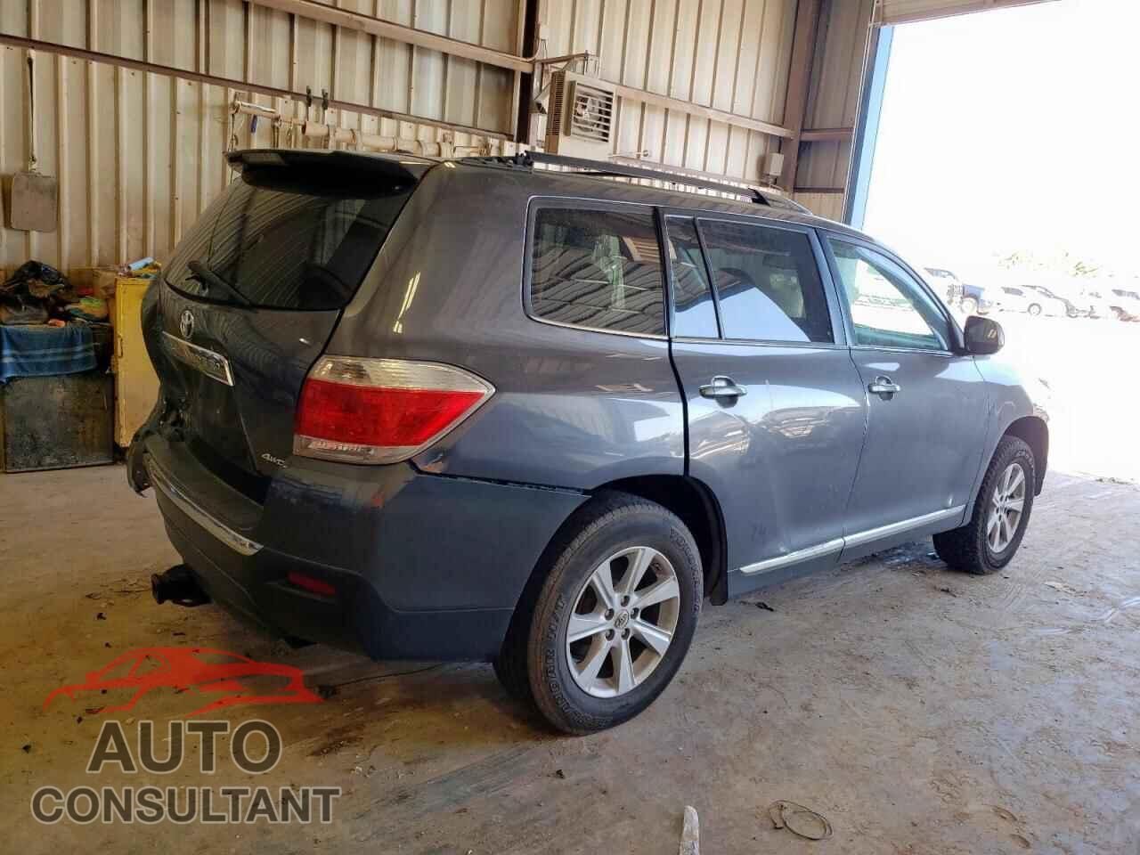 TOYOTA HIGHLANDER 2012 - 5TDBK3EH4CS138760