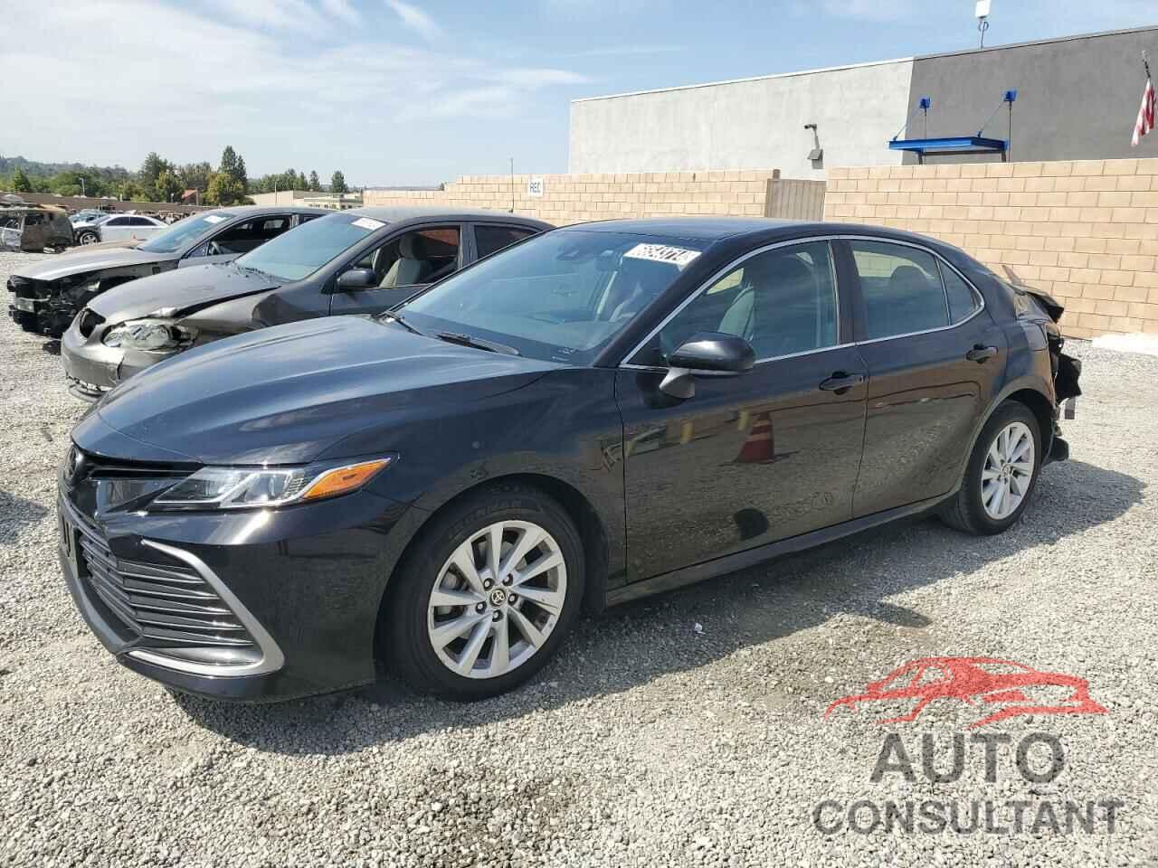 TOYOTA CAMRY 2022 - 4T1C11AK9NU684462