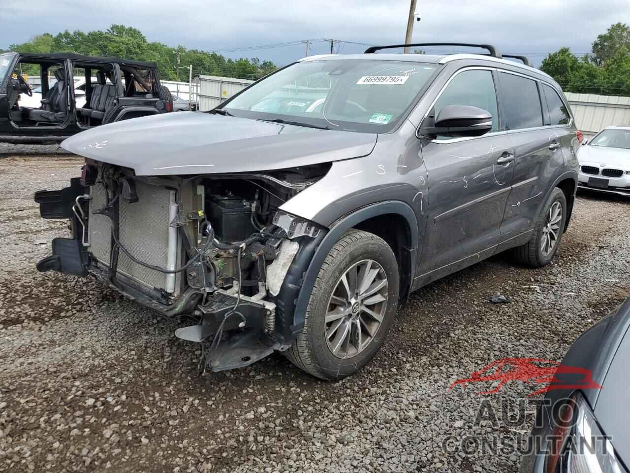TOYOTA HIGHLANDER 2018 - 5TDJZRFH0JS560126