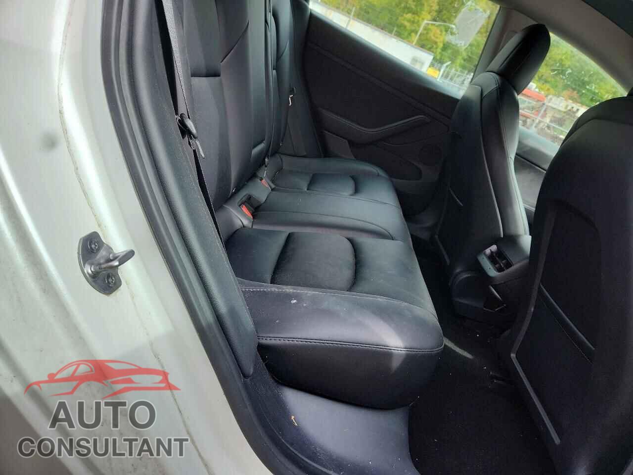 TESLA MODEL 3 2021 - 5YJ3E1EA2MF047057