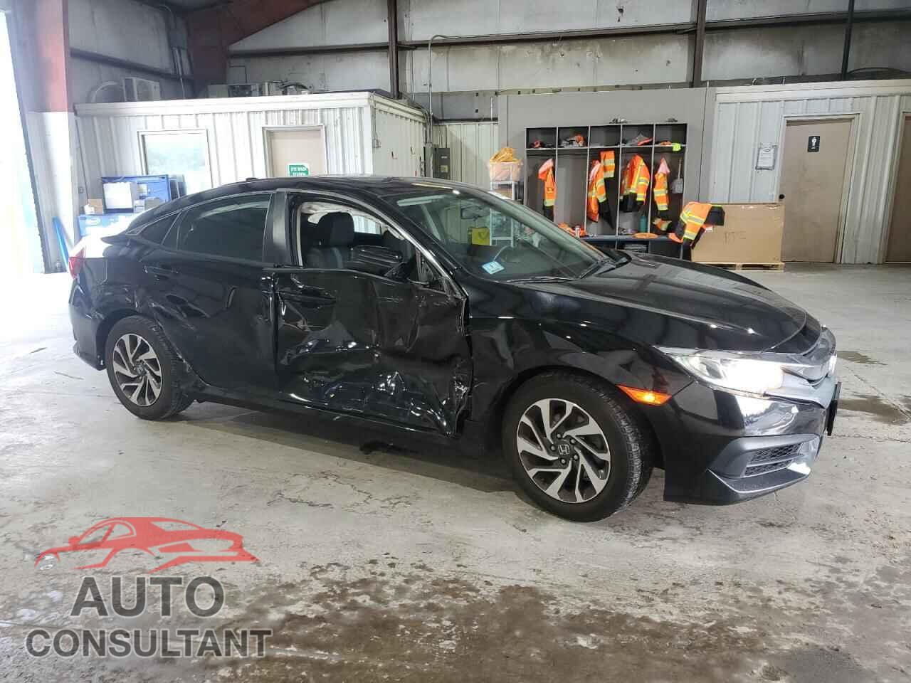 HONDA CIVIC 2018 - 2HGFC2F71JH583940