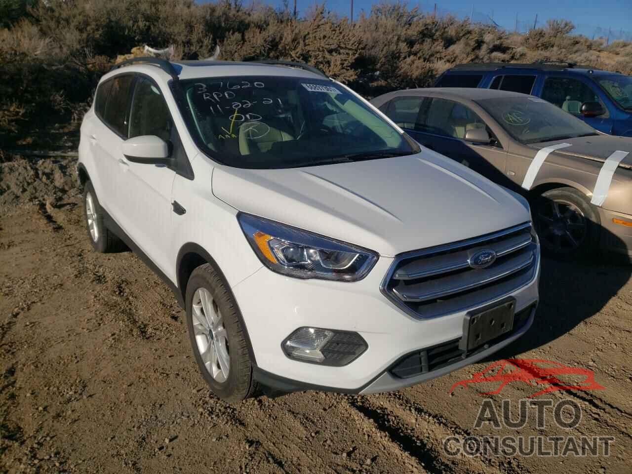 FORD ESCAPE 2017 - 1FMCU9G99HUA25747