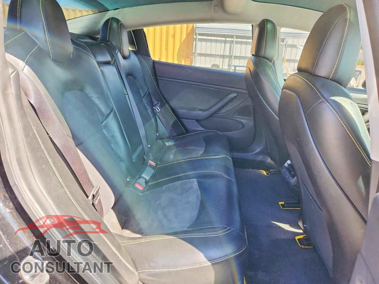 TESLA MODEL 3 2019 - 5YJ3E1EB1KF237342