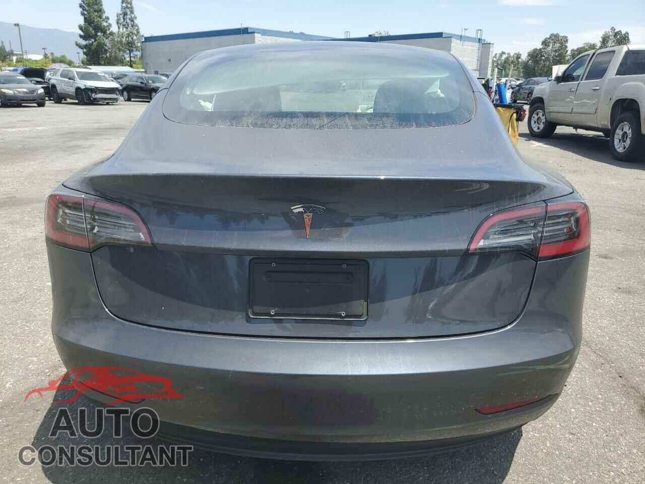 TESLA MODEL 3 2023 - 5YJ3E1EA0PF642297