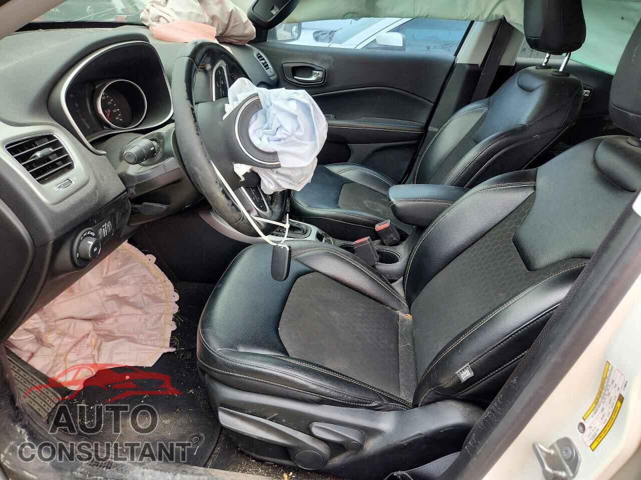 JEEP COMPASS 2020 - 3C4NJCBB9LT169315