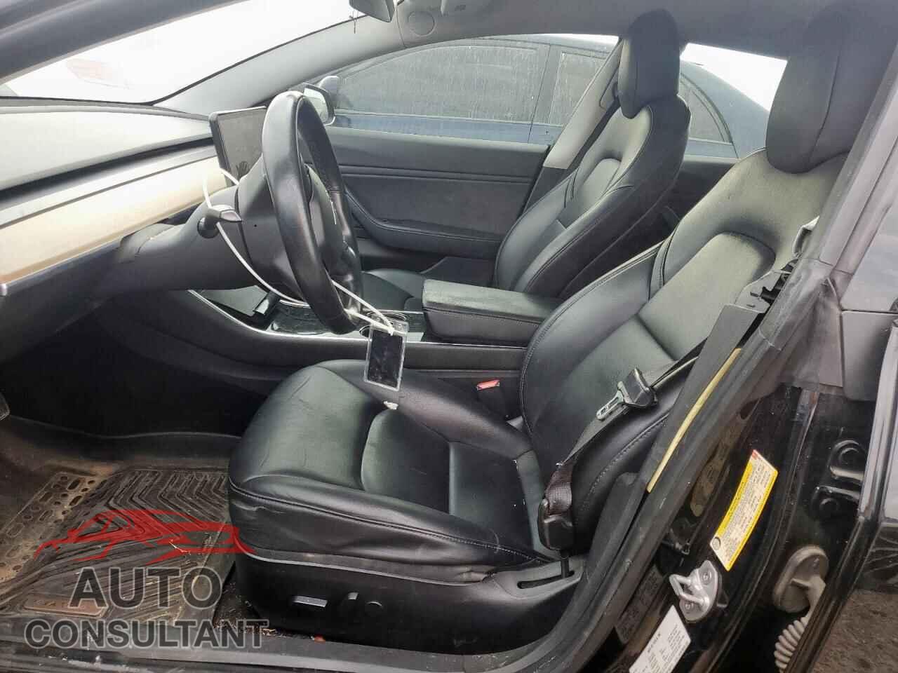 TESLA MODEL 3 2019 - 5YJ3E1EA3KF193111