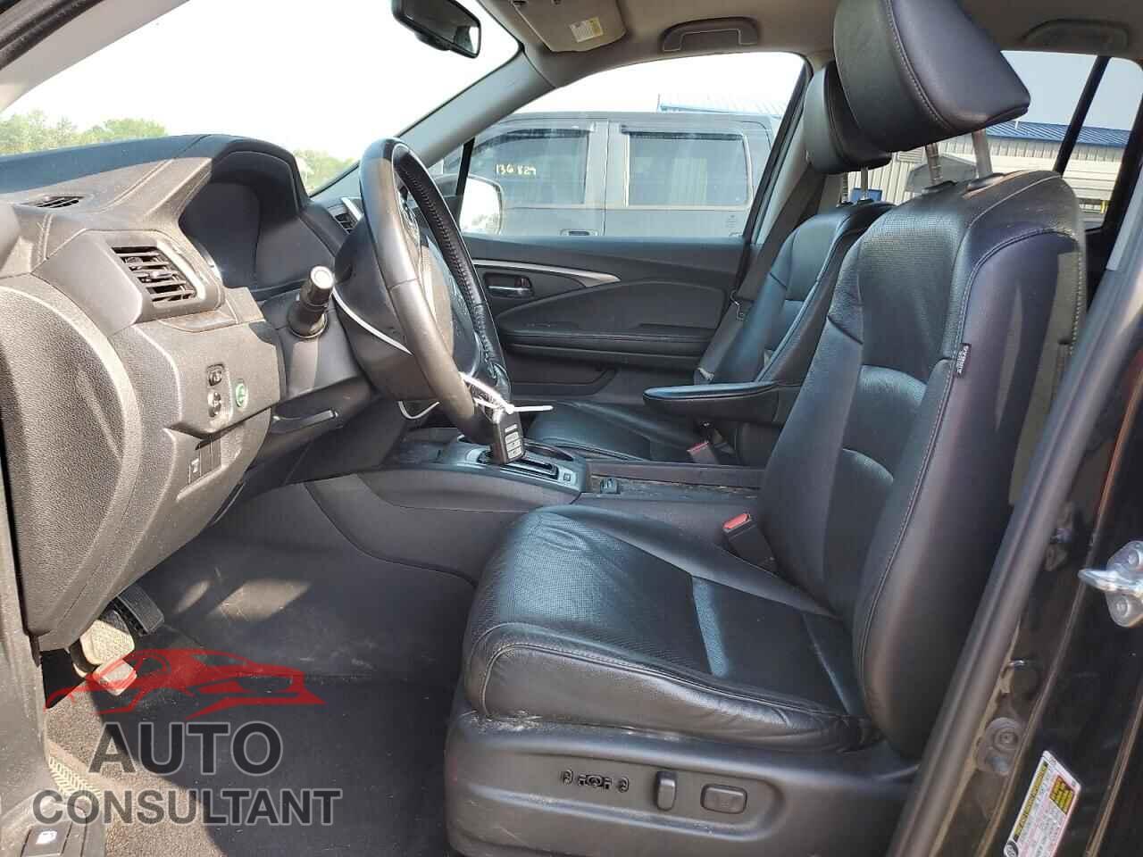 HONDA RIDGELINE 2017 - 5FPYK3F6XHB018097